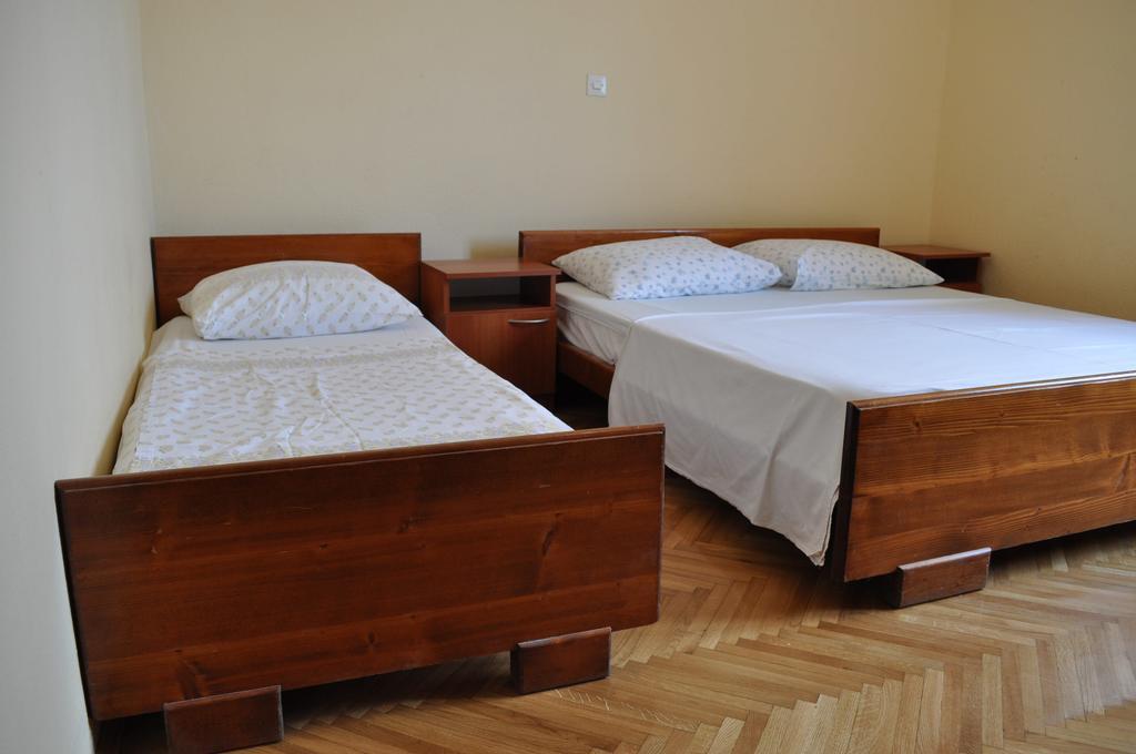 Apartments Petar Maksan Pakoštane Rum bild