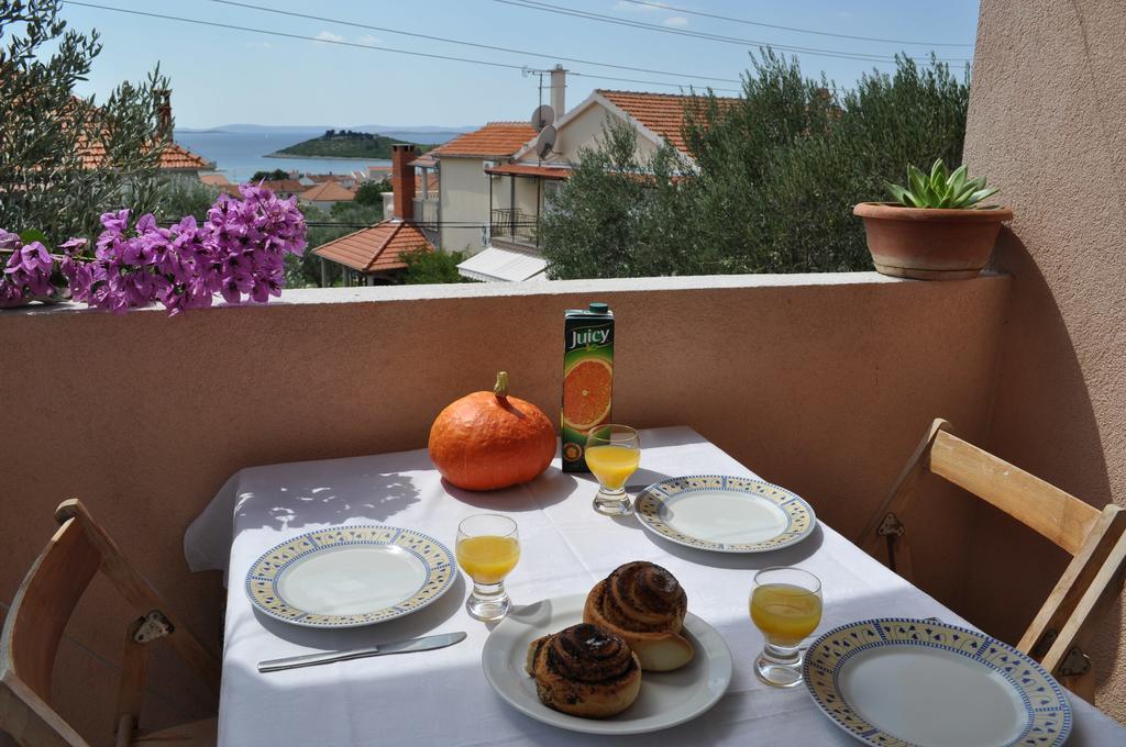 Apartments Petar Maksan Pakoštane Rum bild